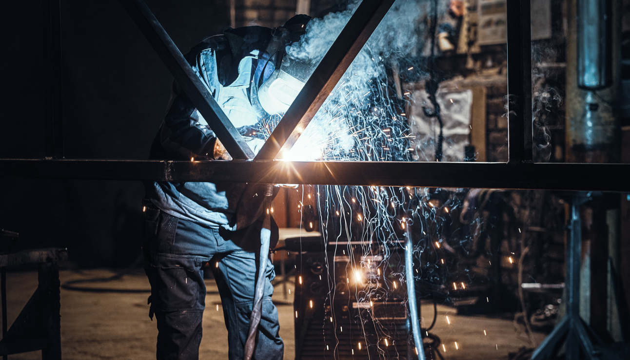 Stålsvejsning af ramme til havnefront